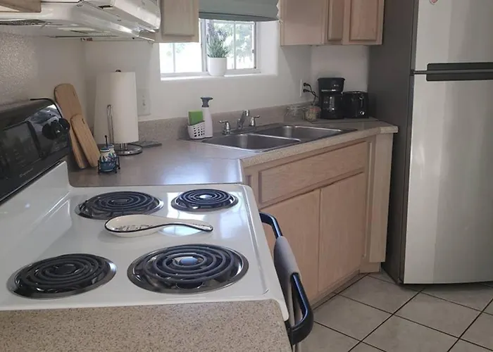 Little Casita, Big Comfort. Minutes From The Border! Holiday home